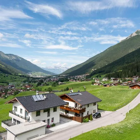 Cosy In Neustift In The Stubaital ノイシュティフト・イム・シュトゥーバイタール