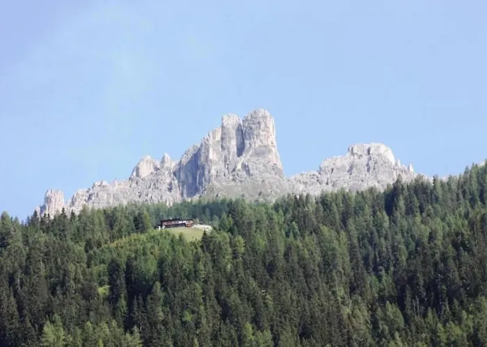 In Neustift Near Lift * نيوستيف ام ستوبيتا